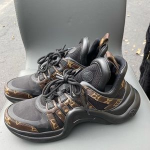 Lui Vuitton shoes